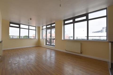 2 bedroom flat to rent, Colton Street, Leicester