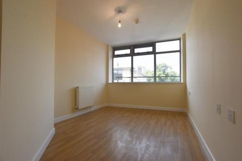 2 bedroom flat to rent, Colton Street, Leicester