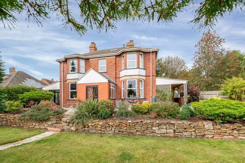 4 bedroom detached house for sale, Seaton Road, Uppingham