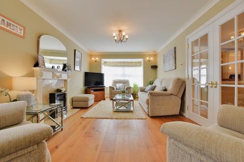 18 Brook Close, Great Totham, Maldon, CM9 8PE