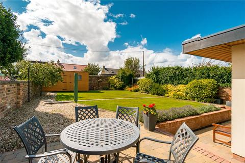 32 Duddingston Park South, Edinburgh, EH15 3PB