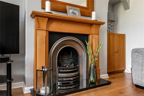 32 Duddingston Park South, Edinburgh, EH15 3PB