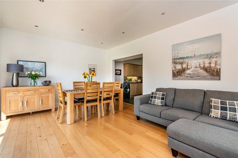 32 Duddingston Park South, Edinburgh, EH15 3PB