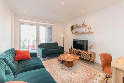 1 bedroom flat for sale, Lismore Boulevard,, Colindale