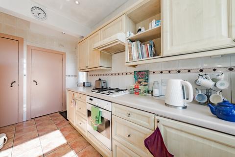 8 Overlee Road, Clarkston, Glasgow, G76 8BU