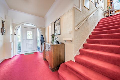 8 Overlee Road, Clarkston, Glasgow, G76 8BU