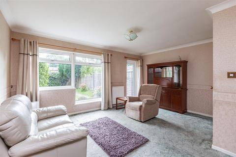 1 Foxbury, New Ash Green, Longfield, DA3 8LP