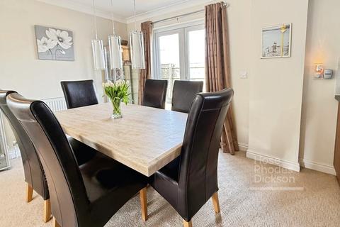 3 bedroom detached house for sale, Whitepit Lane, Newport
