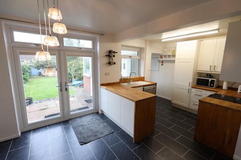 3 bedroom end of terrace house to rent, Torbay Road, Coventry - Allesley Park Family Home