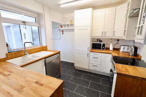 3 bedroom end of terrace house to rent, Torbay Road, Coventry - Allesley Park Family Home