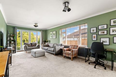68 Canterbury Road, Lydden, Dover, CT15 7ES