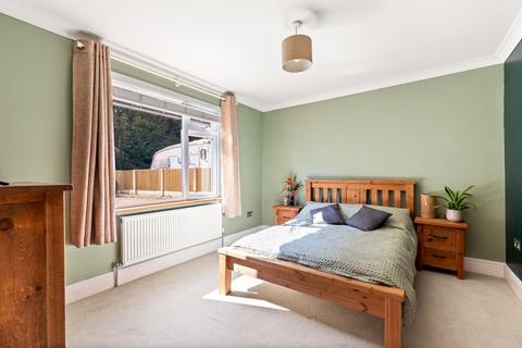 68 Canterbury Road, Lydden, Dover, CT15 7ES