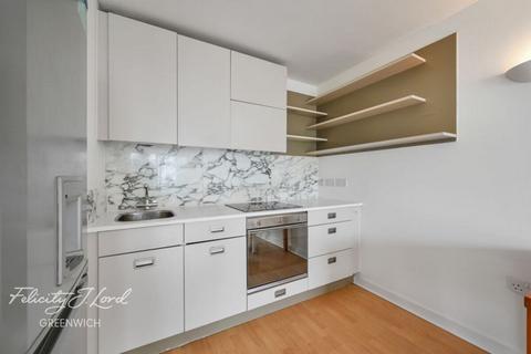 2 bedroom flat for sale, Deals Gateway, London, SE13 7QQ