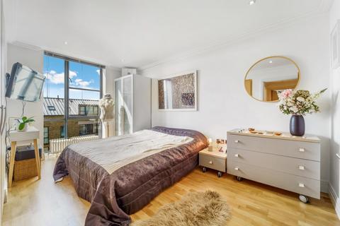 2 bedroom flat for sale, Town Meadow, Brentford, TW8