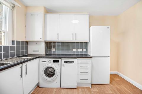 2 bedroom flat to rent, Ossington Buildings, London, W1U