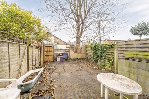 4 bedroom house to rent, Ashvale Road, Tooting, London, SW17