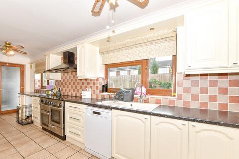 5 bedroom detached bungalow for sale, Horseshoes Lane, Langley, Maidstone, Kent