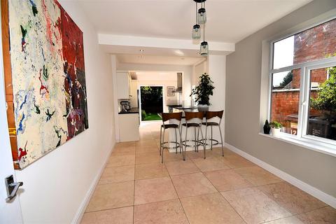 12 Broad Street, Syston, Leicester, LE7 1GH