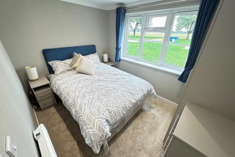 2 bedroom park home to rent, Woodside Home Park, Woodside, Luton, Bedfordshire, LU1