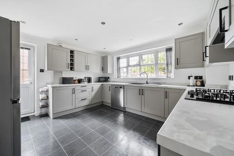 111 Glendale, Swanley, BR8 8TP