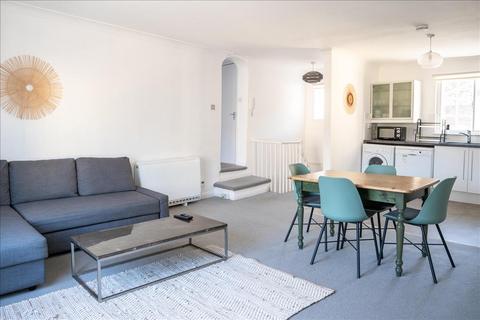 2 bedroom flat to rent, Portobello Road, Notting Hill, London, Royal Borough of Kensington and Chelsea, W11