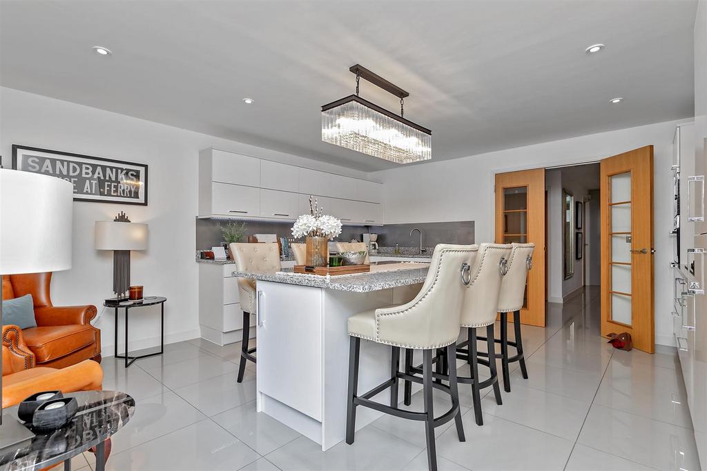 4 Oak Tree Gardens-33.jpg
