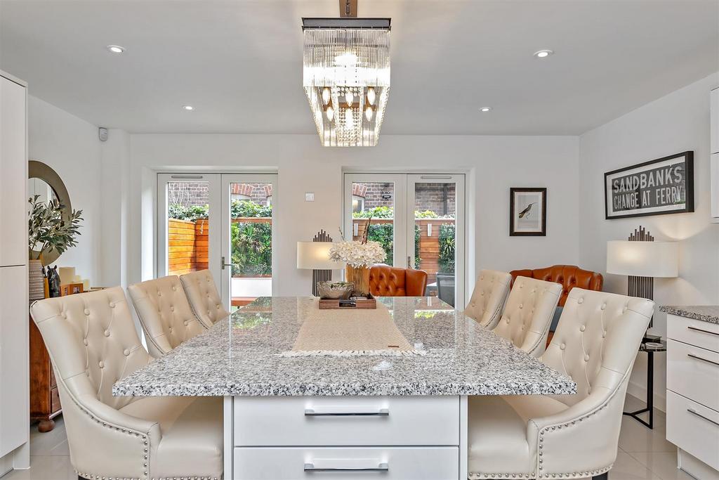 4 Oak Tree Gardens-28.jpg