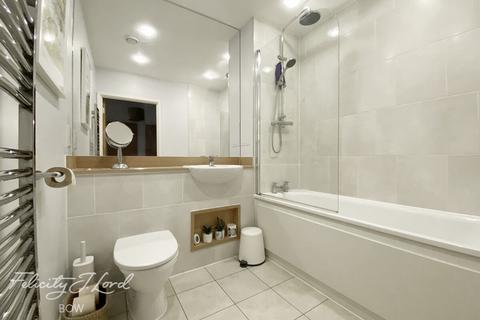 1 bedroom apartment for sale, Harston Walk, London