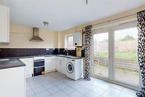 3 bedroom end of terrace house for sale, Elmhurst Close, Furzton, Milton Keynes