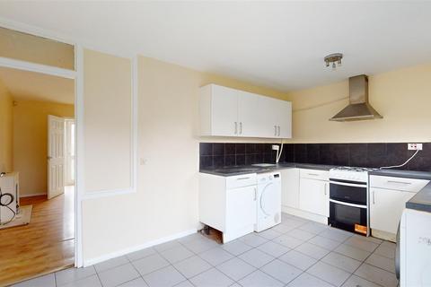 3 bedroom end of terrace house for sale, Elmhurst Close, Furzton, Milton Keynes