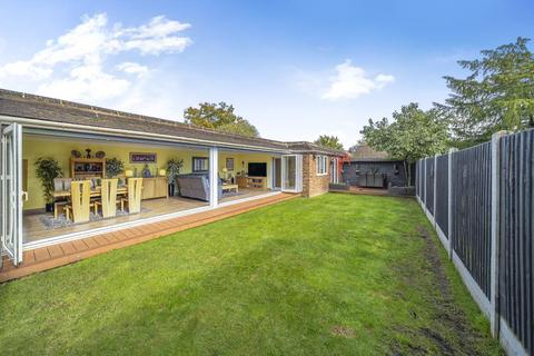 5 bedroom detached bungalow for sale, Sandhurst,  Berkshire,  GU47