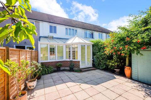 1 Oakhurst Road, Epsom, KT19 9SF