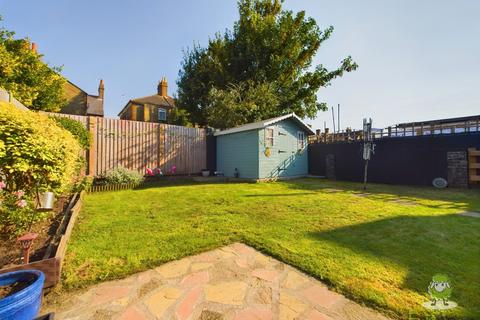 2 bedroom detached house for sale, William Street, Sittingbourne, Kent, ME10