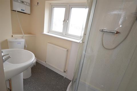 1 bedroom flat to rent, Station Lane, Pontefract