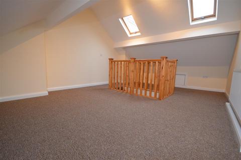 1 bedroom flat to rent, Station Lane, Pontefract