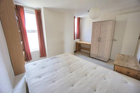 3 bedroom flat to rent, Whitham Road, Sheffield S10