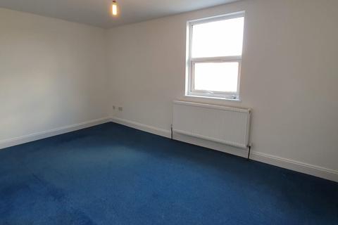 2 bedroom flat to rent, 27 Elmers End Road, London SE20