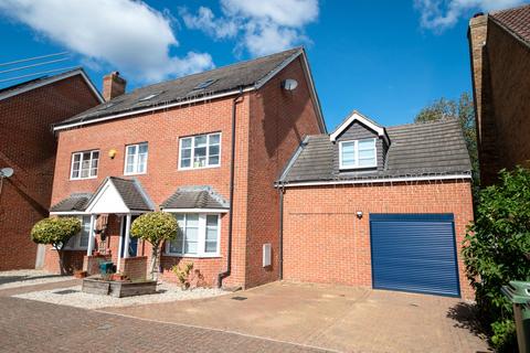 6 bedroom detached house for sale, Hook Close, Greenham, Thatcham, RG19