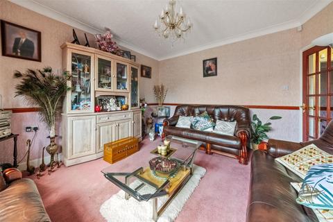 5 bedroom semi-detached house for sale, Blossom Waye, Hounslow TW5