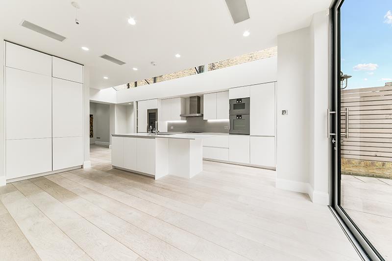 Osward Road, Wandsworth, London, SW17 5 bed house to rent £5,400 pcm