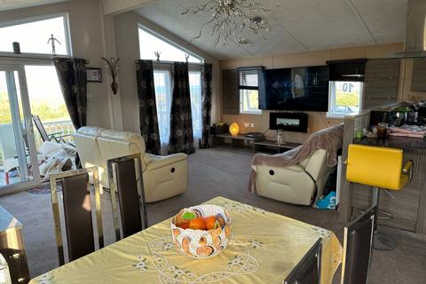 2 bedroom lodge for sale, Church Lane, CO5