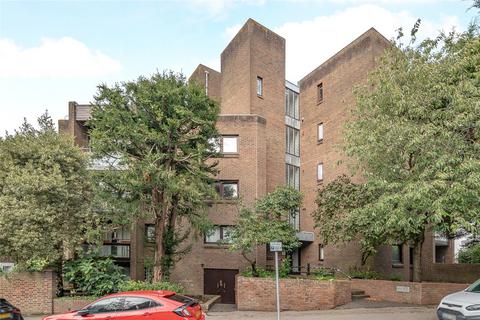 2 bedroom flat for sale, Avenue Elmers, Surbiton KT6