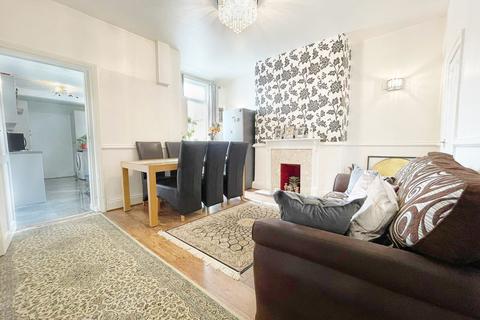 2 bedroom terraced house for sale, Stockport Road East, Bredbury