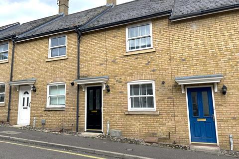 2 bedroom terraced house to rent, Wickham Crescent, CM7