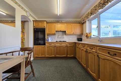 15 Four Acres, Bideford, EX39 3RW