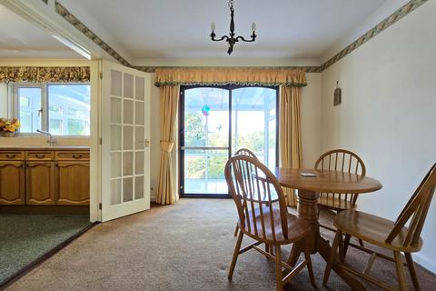 15 Four Acres, Bideford, EX39 3RW