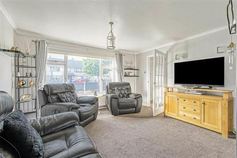 3 bedroom end of terrace house for sale, Leach Road, Bicester