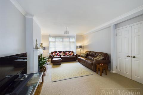 14 Old Farleigh Road, South Croydon, CR2 8PB