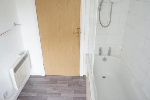 1 bedroom flat to rent, Flat 14, Convent View, 586 Beverley High Rd HU6