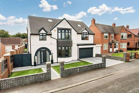 5 bedroom detached house for sale, Dene House Road, Seaham, SR7